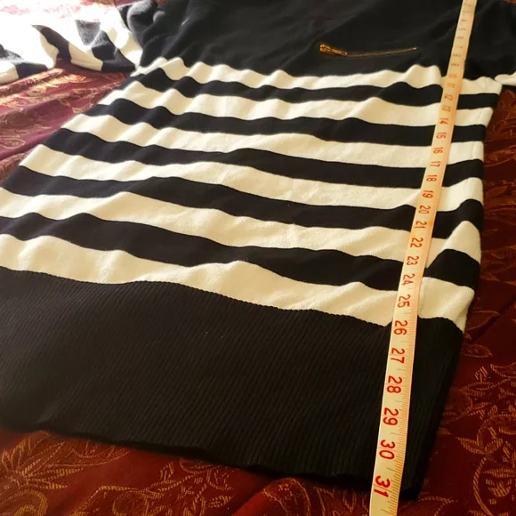 Venus Sweater Dress 🖤🤍🖤 B/W stripes with gold tone faux zipper, Womens sz Lg - Picture 6 of 8